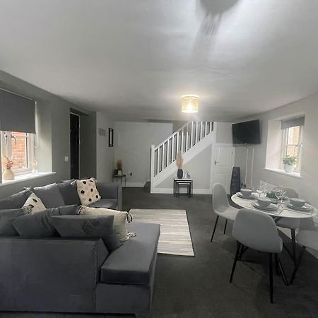 Cedar House - 2 Bed House With Free Parking In Town Centre! By Shortstays4U King's Lynn Exteriér fotografie